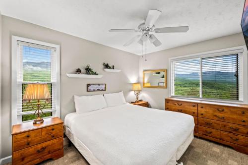 Postel nebo postele na pokoji v ubytování Forest's Edge