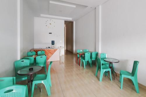 Gallery image of RedDoorz Syariah at Penginapan Berlian Takeengon in Takengon