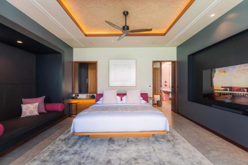 Postel nebo postele na pokoji v ubytování Veligandu Maldives Resort Island