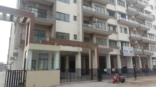 Το κτήριο όπου στεγάζεται  το διαμέρισμα