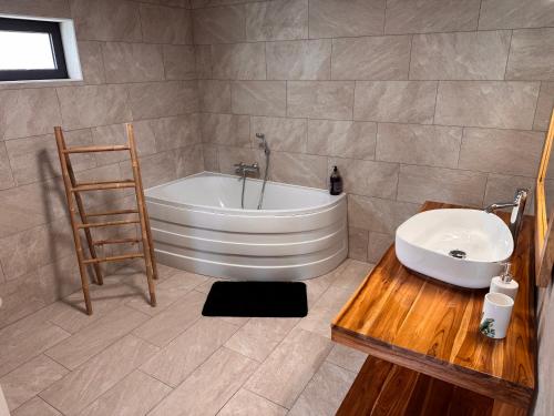 Koupelna v ubytování La VillaGeoise