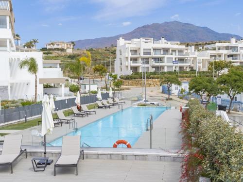 Spacious apartment with terrace and garden close to the sea