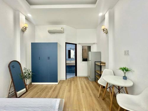 Una cama o camas en una habitación de LoCo Premium Studios Self Check-in