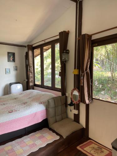 Ένα ή περισσότερα κρεβάτια σε δωμάτιο στο Napa by river House