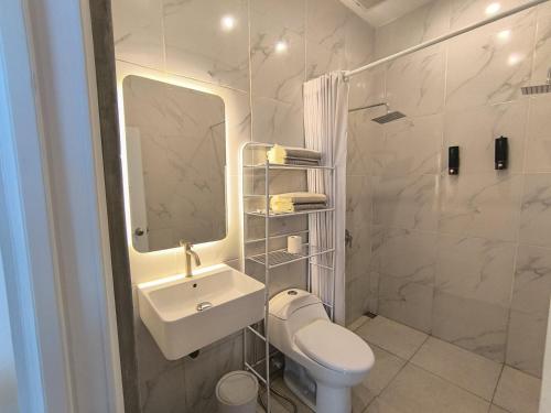 Ένα μπάνιο στο Americana Villa Private Pool