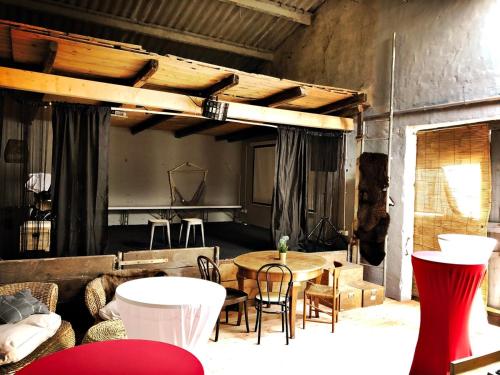 Gallery image of Gutshof am See - 2 Etagen Loft - stadt- & naturnah in Gieslenberg