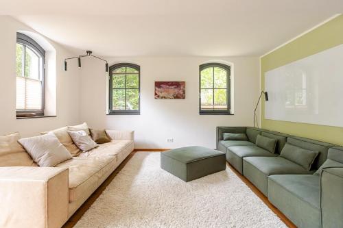 Gallery image of Gutshof am See - 2 Etagen Loft - stadt- & naturnah in Gieslenberg
