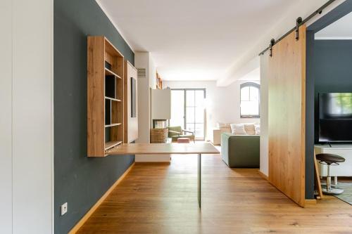 Gallery image of Gutshof am See - 2 Etagen Loft - stadt- & naturnah in Gieslenberg