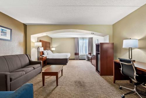 Χώρος καθιστικού στο Comfort Inn & Suites Panama City - St Andrew