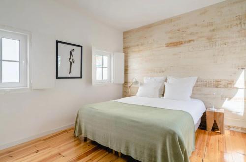 2BR terrace w AC - Time Out Market | By Airnest