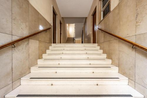Design and Silence - Wide renovated apartment 2 stops from centrale photo 26