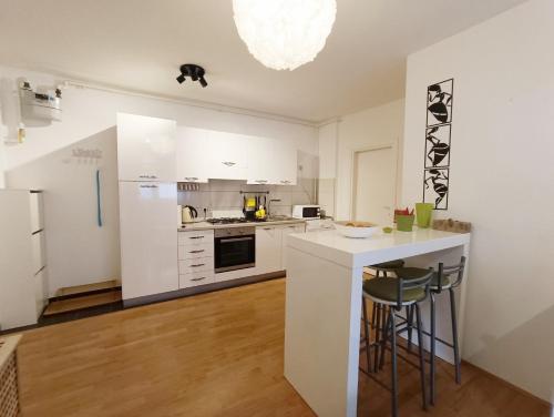 Nice and Sweet Apartment 2 - self check in