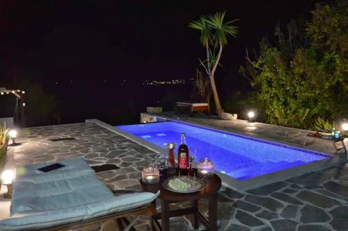 Bazén v ubytování Villa Iro - Private Pool & Tranquility nebo v jeho okolí