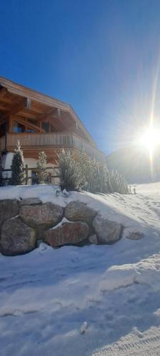 L'établissement Das Kaiserwohl Chalet en hiver