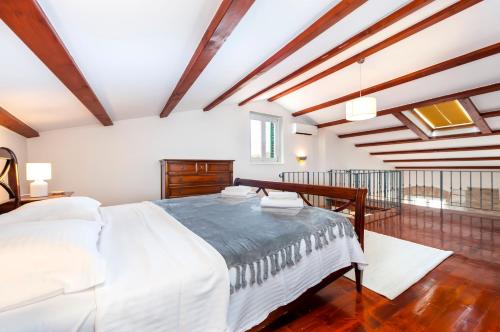 Loft 48 Rovinj by Irundo