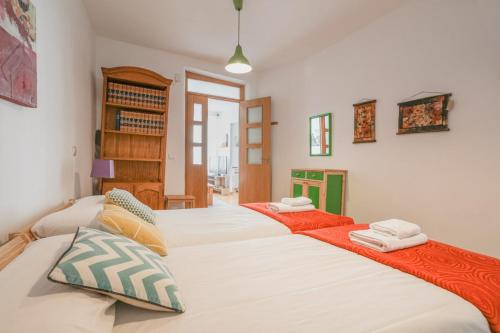 Bright cozy 2BD - OPERA area