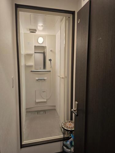 Un baño de NINN101 - Osaka Itami Airport Guest House 大阪国際空港 伊丹空港 ITM ゲストハウス ニン