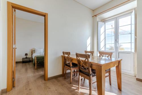 Very Sunny apartment with large balcony 3rd floor