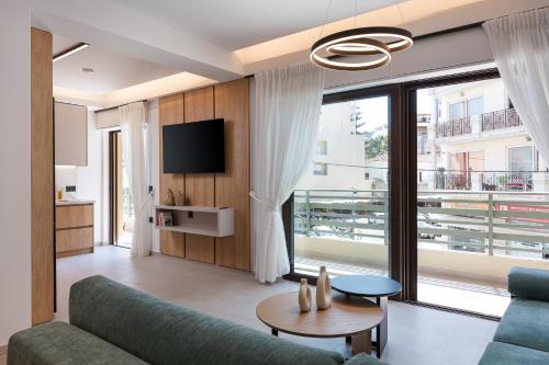 Aria's apt, chic & modern, close to the beach!