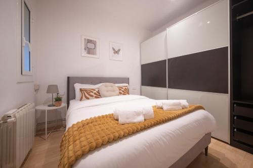 One Bedroom Apartment in Carrer Aragó