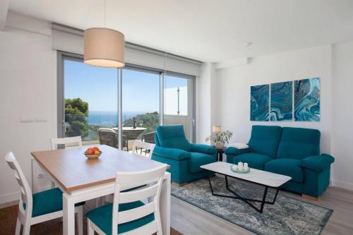 Spectacular new apartment with incredible sea vie