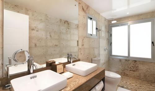 Koupelna v ubytování Bakour Punta Cana Suites
