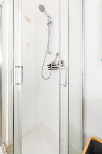 Principe House, Central Rome, 3 bedroom 2 bath, Elegant Apartment full of Light