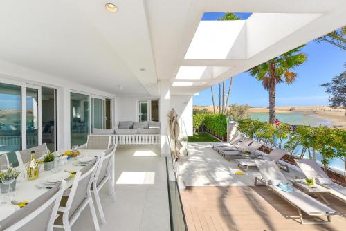 Oasis Serenity by VillaGranCanaria