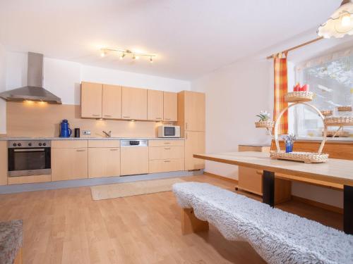 Η κουζίνα ή μικρή κουζίνα στο Apartment Klocker by Interhome