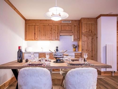 Apartment Résidence Bristol 11 by Interhome