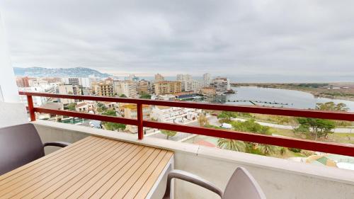 Studio Vue canal Piscine Terrasse