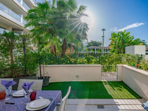 Apartment Marina Real I-3 by Interhome