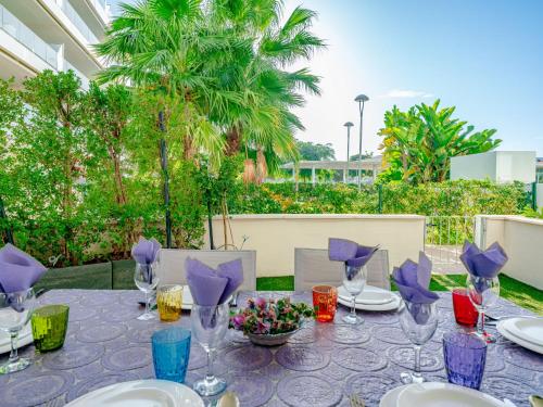 Apartment Marina Real I-3 by Interhome