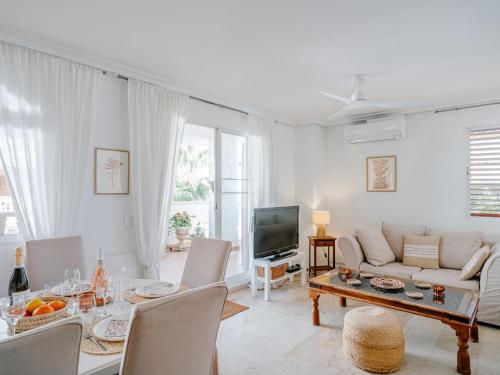 Μια τηλεόραση ή/και κέντρο ψυχαγωγίας στο Apartment Xabia Port Plus by Interhome