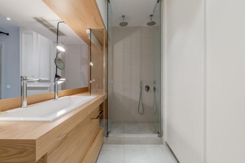 Aphrodite - Luxenia Suites