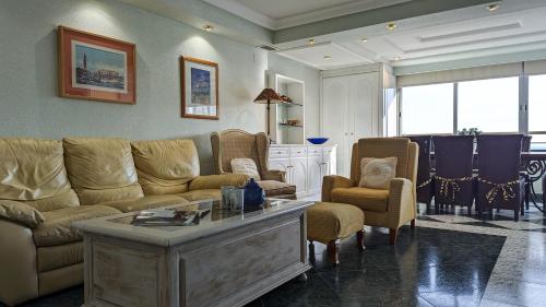 COBLANCA sea front apartment