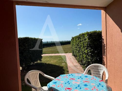 rez de jardin residence en bord de mer piscine tennis stationnement