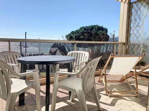 Bord de mer, terrasse vue mer 228L