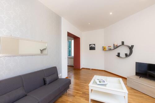 Ripa by Rental in Rome