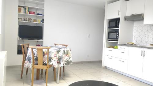 Dapur atau dapur kecil di Superbe appartement à Seyssuel