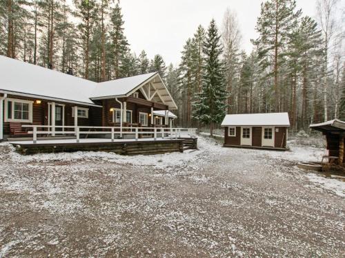 Holiday Home Kilpolan orvokki by Interhome v zimě