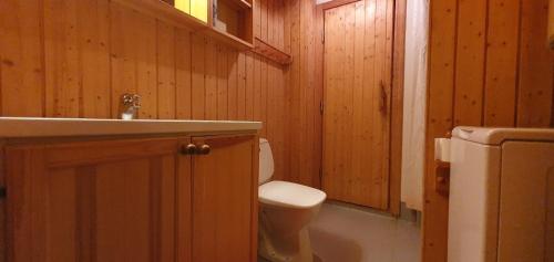 Koupelna v ubytování Sauna | Wi-Fi | Terrace | Wood stove | Cable TV