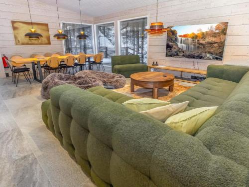 Posezení v ubytování Holiday Home Satukero by Interhome