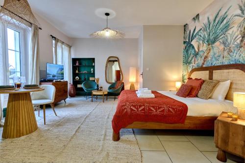 Una cama o camas en una habitación de Studio Bali en hyper centre by PrimoConciergerie