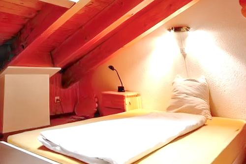 Postel nebo postele na pokoji v ubytování Cozy apartment in Bellwald 80 m² with mountain view