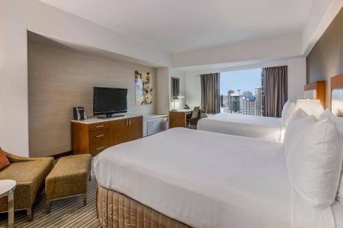 Crowne Plaza Seattle, an IHG Hotel with no Resort Fee Image