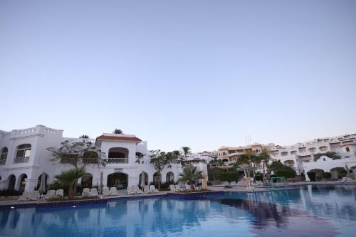 Bassein majutusasutuses Continental Plaza Beach Resort või selle lähedal