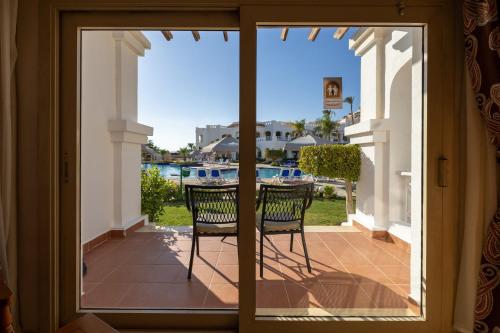 Bassein majutusasutuses Continental Plaza Beach Resort või selle lähedal