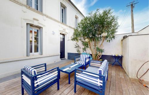 Amazing Home In Saint-Georges-De-Didon