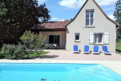 Villa ravissante à Loubressac avec piscine privée